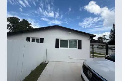 1011 NE 212th Ter, Miami, FL 33179 - Photo 5