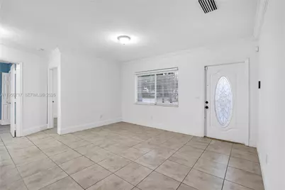 6401 Grant St, Hollywood, FL 33024 - Photo 9