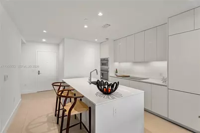 700 NE 24th St #2602, Miami, FL 33137 - Photo 3