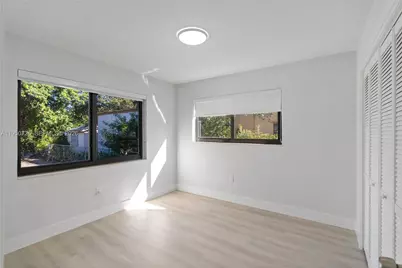 811 NW 115th St, Miami, FL 33168 - Photo 11