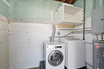 811 NW 115th St, Miami, FL 33168 - Photo 15