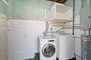 811 NW 115th St, Miami, FL 33168 - Photo 15