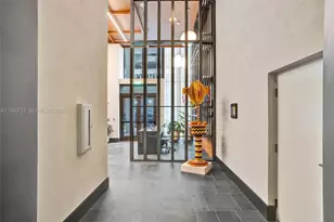 11 NE 6th St, Miami, FL 33132 - Photo 3