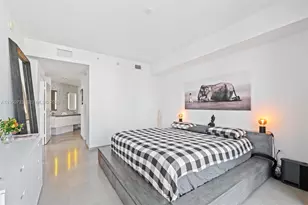 88 SW 7th St, Miami, FL 33130 - Photo 15