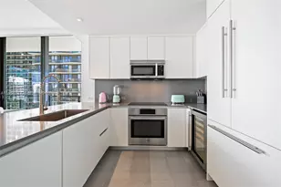 88 SW 7th St, Miami, FL 33130 - Photo 5