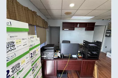 3901 W 18th Ave, Hialeah, FL 33012 - Photo 9