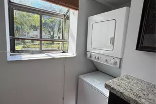 300 Gardens Dr, Pompano Beach, FL 33069 - Photo 5