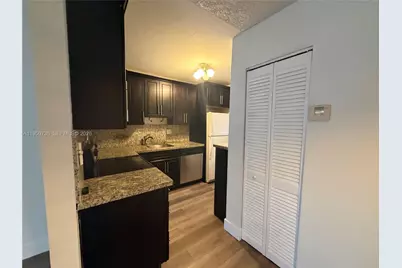 300 Gardens Dr #104, Pompano Beach, FL 33069 - Photo 3