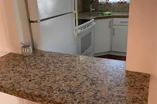 8515 Sunrise Lakes Blvd, Sunrise, FL 33322 - Photo 15