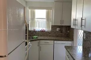 8515 Sunrise Lakes Blvd, Sunrise, FL 33322 - Photo 3