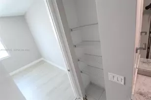 500 Brickell Ave, Miami, FL 33131 - Photo 15