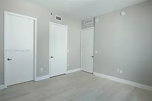 500 Brickell Ave, Miami, FL 33131 - Photo 17