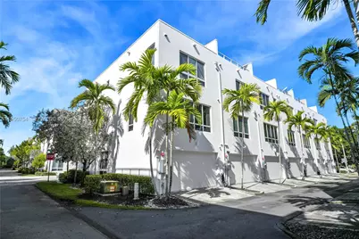 6611 NW 105th Ave, Doral, FL 33178 - Photo 3