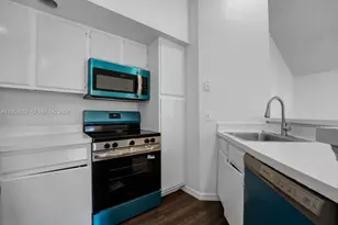 3340 N Pinewalk Dr N, Margate, FL 33063 - Photo 3