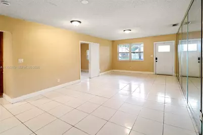 6120 SW 19th St, North Lauderdale, FL 33068 - Photo 9
