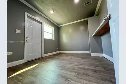 2500 NW 89th Ave, Sunrise, FL 33322 - Photo 17