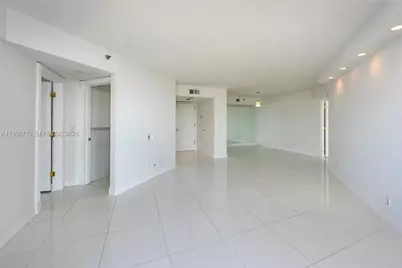 1000 W Island Blvd #2410, Aventura, FL 33160 - Photo 13