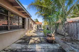 2550 Trapp Ave, Coconut Grove, FL 33133 - Photo 17