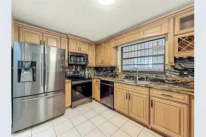 12787 NW 10th Ln, Miami, FL 33182 - Photo 15