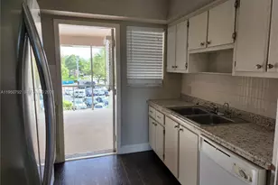 2451 SW 82nd Ave, Davie, FL 33324 - Photo 13