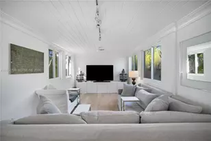 463 W 62nd St, Miami Beach, FL 33140 - Photo 13