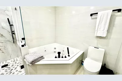 814 NE 19th Ave, Fort Lauderdale, FL 33304 - Photo 11