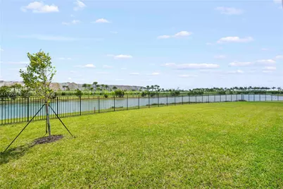 12865 Wingspan Ct, Palm Beach Gardens, FL 33412 - Photo 9