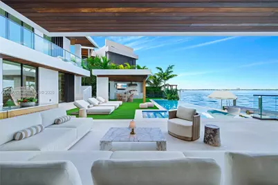 1417 N Venetian Way, Miami, FL 33139 - Photo 3