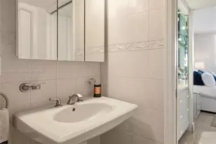 465 Ocean Dr, Miami Beach, FL 33139 - Photo 25