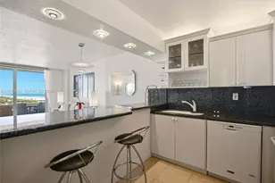 465 Ocean Dr, Miami Beach, FL 33139 - Photo 17