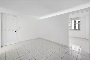 6039 Collins Ave, Miami Beach, FL 33140 - Photo 29