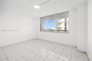 6039 Collins Ave, Miami Beach, FL 33140 - Photo 15