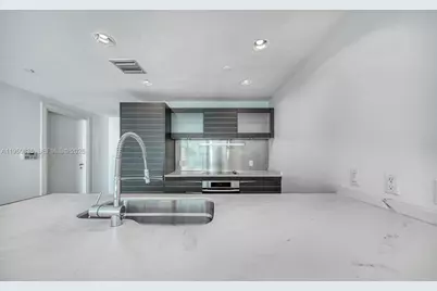 200 Biscayne Boulevard Way #4411, Miami, FL 33131 - Photo 3