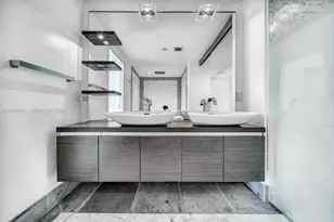 200 Biscayne Blvd Way, Miami, FL 33131 - Photo 13