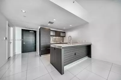 200 Biscayne Boulevard Way #4411, Miami, FL 33131 - Photo 1