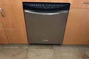 13499 Biscayne Blvd, North Miami, FL 33181 - Photo 9