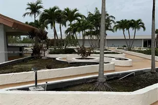 13499 Biscayne Blvd, North Miami, FL 33181 - Photo 5