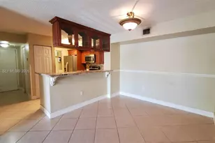 577 SW 111th Ln, Pembroke Pines, FL 33025 - Photo 5