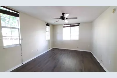 577 SW 111th Ln #203, Pembroke Pines, FL 33025 - Photo 9