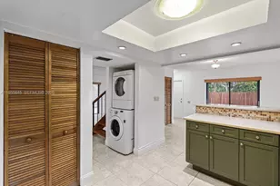 7064 SW 114th Pl, Miami, FL 33173 - Photo 9