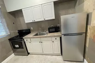 901 Pennsylvania Ave, Miami Beach, FL 33139 - Photo 21