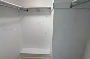 5199 NW 7th St, Miami, FL 33126 - Photo 5