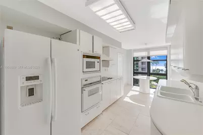 1121 Crandon Blvd #F601, Key Biscayne, FL 33149 - Photo 5