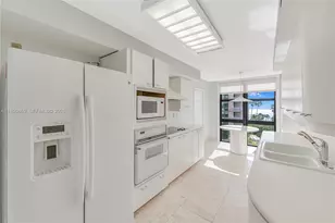1121 Crandon Blvd, Key Biscayne, FL 33149 - Photo 5