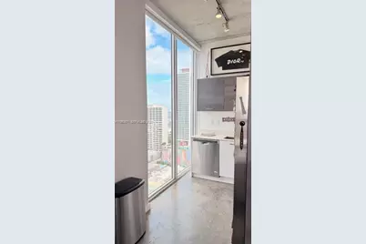 151 SE 1st St #3010, Miami, FL 33131 - Photo 3