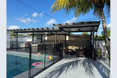 3480 E 9th Ct, Hialeah, FL 33013 - Photo 23