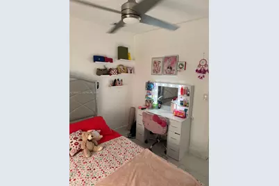 3480 E 9th Ct, Hialeah, FL 33013 - Photo 17