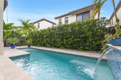 3338 W 97th Ter, Hialeah, FL 33018 - Photo 47