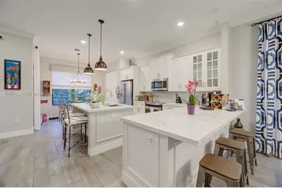 3338 W 97th Ter, Hialeah, FL 33018 - Photo 15