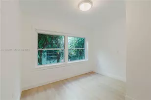 1555 Pennsylvania Ave, Miami Beach, FL 33139 - Photo 3